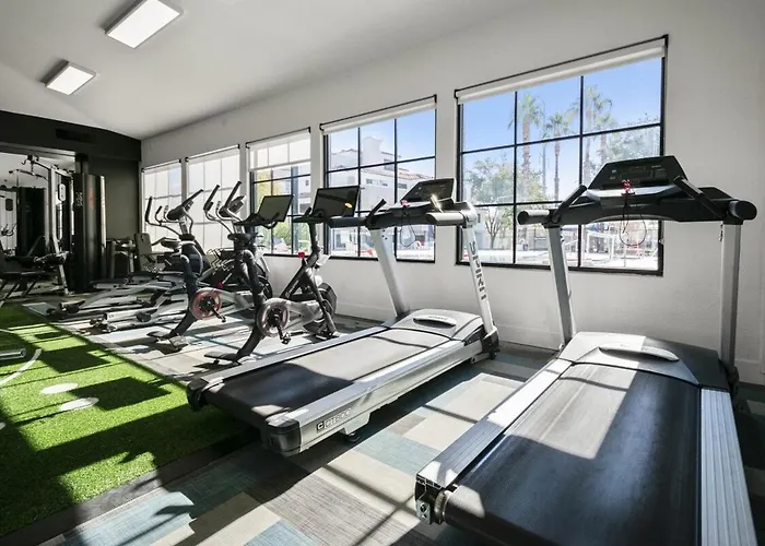 Stylish 1br With Free Parking And Pool Apartamento