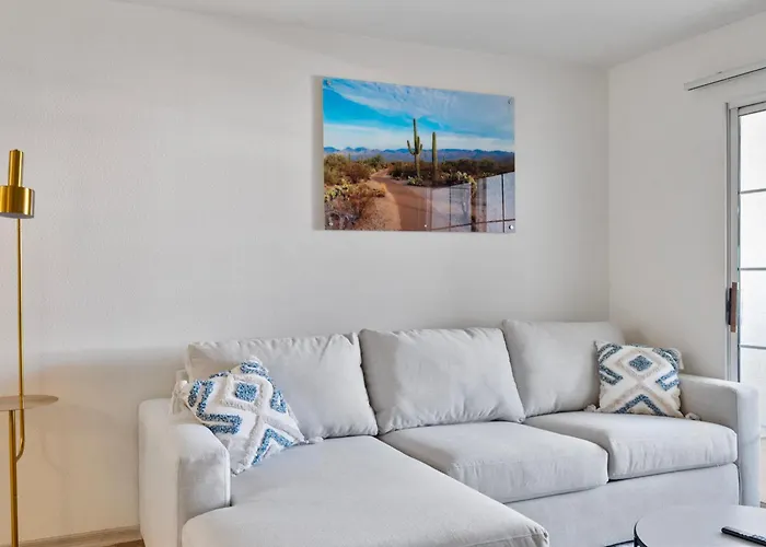 Apartamento Stylish 1br With Free Parking And Pool